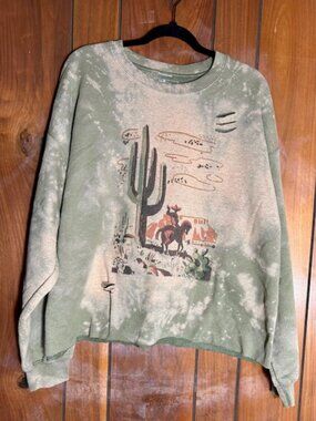Gina (Girls in Action) Tees Women Cowboy Catus Distressed Green Sweatshirt Sz XL